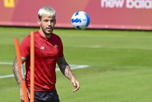 Roma attacker Carles Perez at training