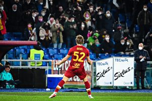 Roma midfielder Edoardo Bove