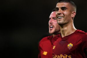 Jordan Veretout and Gianluca Mancini of AS Roma