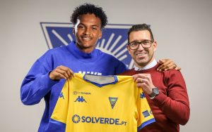 Ruben Providence joins Estoril