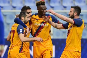 AS Roma celebrate after scoring