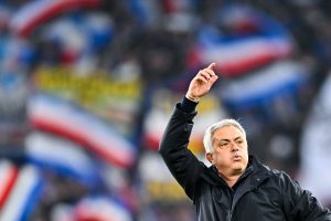 José Mourinho head coach of Roma celebrates his teams victory after the Serie A match between UC Sampdoria and AS Roma at Stadio Luigi Ferraris
