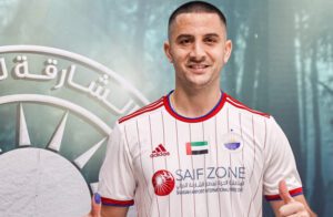 Kostas Manolas poses for his photo with Sharjah FC