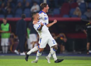 ROME, ITALY - OCTOBER 09: Gabriel Strefezza of US Lecce celebrates after scoring their team's first goal during the Serie A match between AS Roma and US Lecce at Stadio Olimpico on October 09, 2022 in Rome, Italy. (Photo by Paolo Bruno/Getty Images)