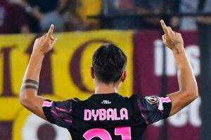 AS Roma's Argentinian forward Paulo Dybala celebrates after opening the scoring during the UEFA Europa League Group C group stage football match between AS Roma and HJK Helsinki on September 15, 2022 at the Olympic stadium in Rome. (Photo by Tiziana FABI / AFP) (Photo by TIZIANA FABI/AFP via Getty Images)