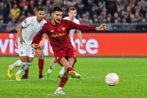 AS Roma's Italian midfielder Lorenzo Pellegrini shoots to score his second penalty during the UEFA Europa League Group C football match between AS Rome (ITA) and Ludogorets Razgrad (BUL) on November 3, 2022 at the Olympic stadium in Rome. (Photo by Alberto PIZZOLI / AFP) (Photo by ALBERTO PIZZOLI/AFP via Getty Images)