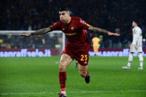 AS Roma's Italian defender Gianluca Mancini celebrates after opening the scoring during the Italian Serie A football match between AS Roma and Juventus on March 5, 2023 at the Olympic stadium in Rome. (Photo by Filippo MONTEFORTE / AFP) (Photo by FILIPPO MONTEFORTE/AFP via Getty Images)