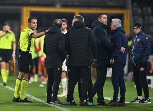 CREMONA, ITALY - FEBRUARY 28: Jose Mourinho, Head Coach of AS Roma, receives a red card from Referee Marco Piccinini during the Serie A match between US Cremonese and AS Roma at Stadio Giovanni Zini on February 28, 2023 in Cremona, Italy. (Photo by Alessandro Sabattini/Getty Images)