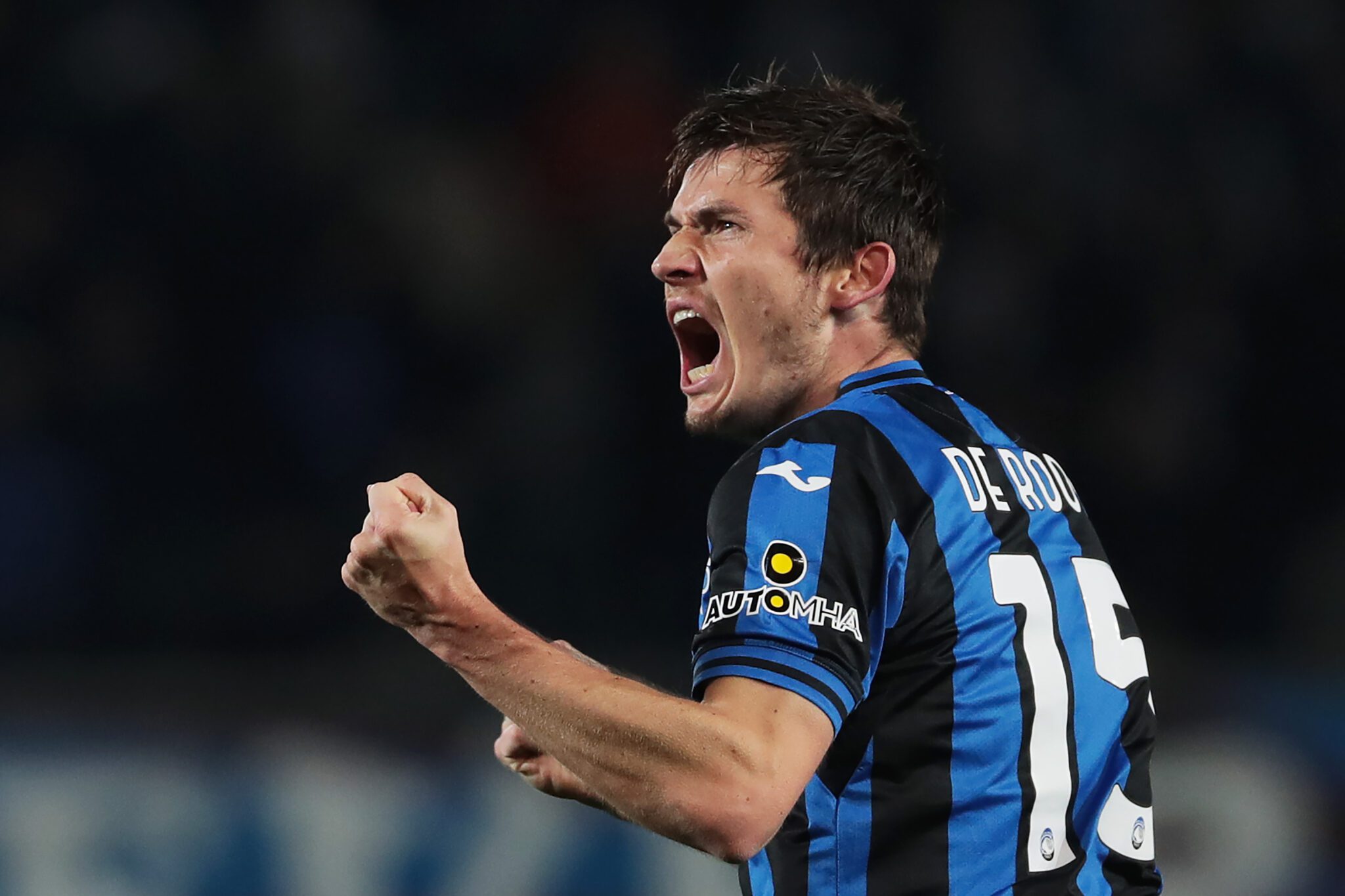 Atalanta's Marten de Roon mocks Roma