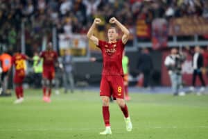ROME, ITALY - APRIL 29: Nemanja Matic of AS Roma celebrates during the Serie A match between AS Roma and AC MIlan at Stadio Olimpico on April 29, 2023 in Rome, Italy. (Photo by Paolo Bruno/Getty Images)