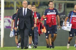FLORENCE, ITALY - OCTOBER 2: Claudio Ranieri manager of Cagliari Calcio looks on during the Serie A TIM match between ACF Fiorentina and Cagliari Calcio at Stadio Artemio Franchi on October 2, 2023 in Florence, Italy. (Photo by Gabriele Maltinti/Getty Images)