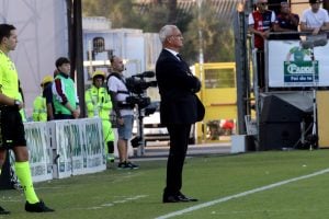CAGLIARI, ITALY - OCTOBER 08: Cagliari's coach Claudio Ranieri looks on during the Serie A TIM match between Cagliari Calcio and AS Roma at Sardegna Arena on October 08, 2023 in Cagliari, Italy. (Photo by Enrico Locci/Getty Images)
